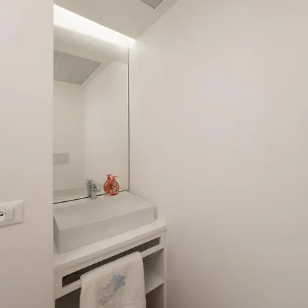 Modern Seaside Flat With Spacious Balcony Apartment Lignano Sabbiadoro