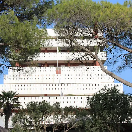 Modern Seaside Flat With Spacious Balcony Apartment Lignano Sabbiadoro